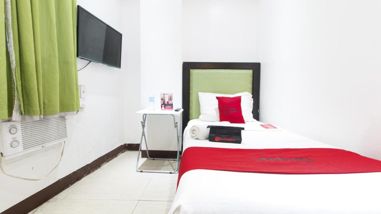 Reddoorz @ Real Fatima Tacloban Hotel Anibong Екстериор снимка