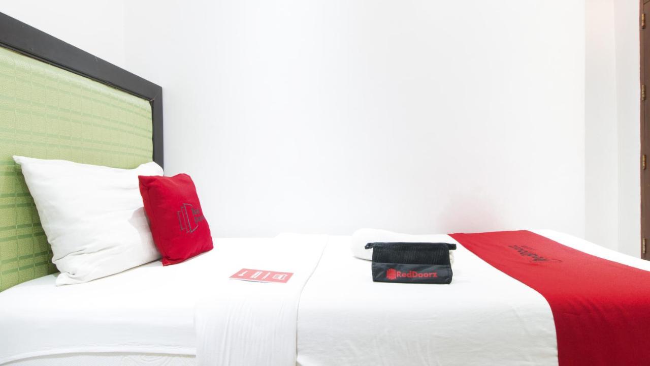 Reddoorz @ Real Fatima Tacloban Hotel Anibong Екстериор снимка
