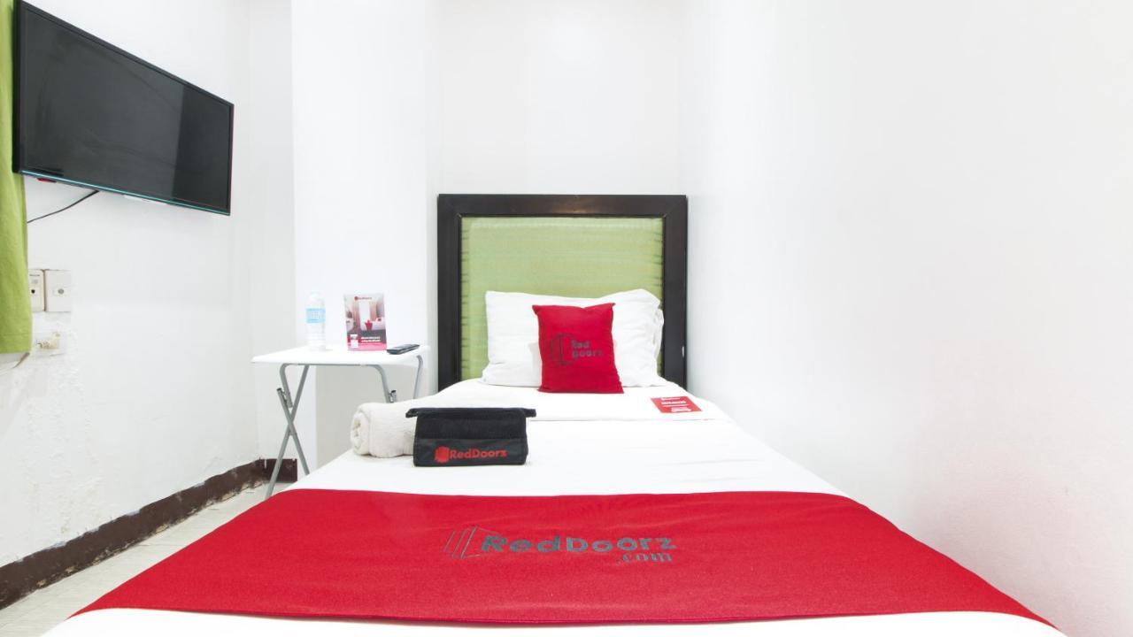 Reddoorz @ Real Fatima Tacloban Hotel Anibong Екстериор снимка