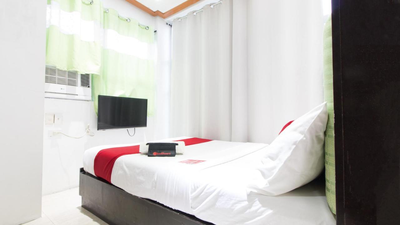 Reddoorz @ Real Fatima Tacloban Hotel Anibong Екстериор снимка